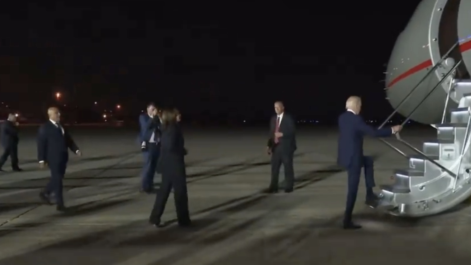 Biden Wanders Off, Boards An Empty Plane